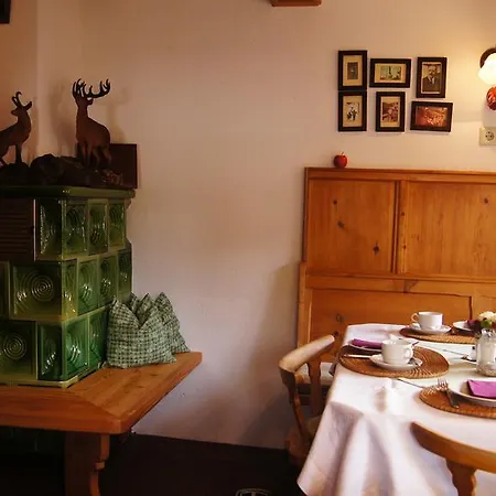Gaestehaus Leirerhaeusl Pensjonat 3*